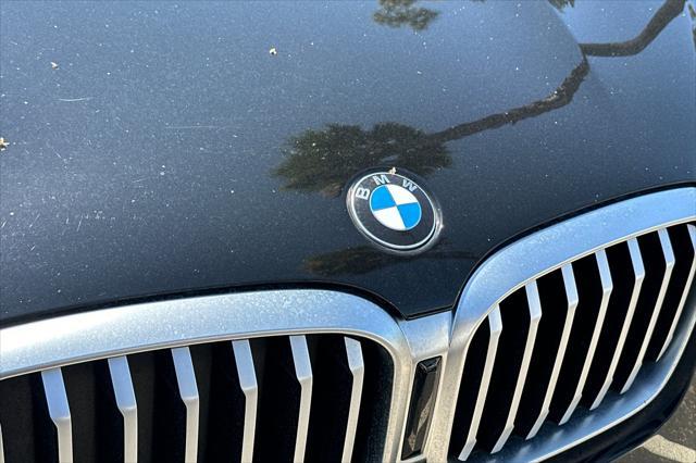 Photo of 2022 Jet Black BMW X3