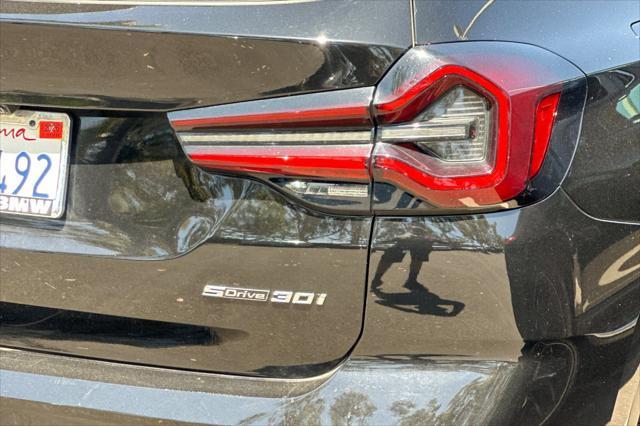 Photo of 2022 Jet Black BMW X3