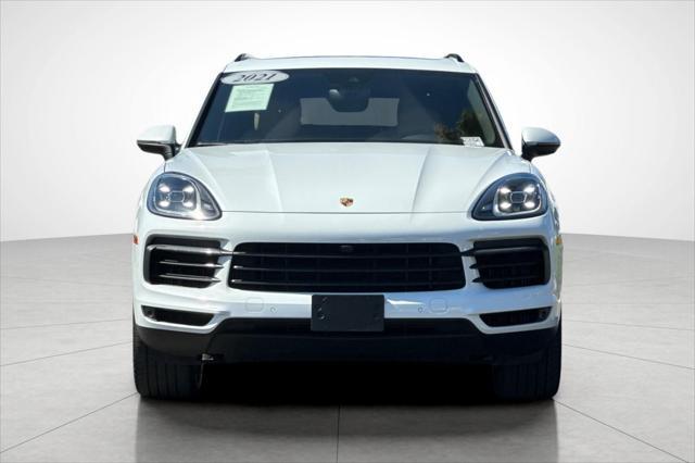 Photo of 2021 Carrara White Metallic Porsche Cayenne