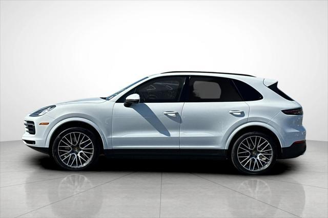 Photo of 2021 Carrara White Metallic Porsche Cayenne
