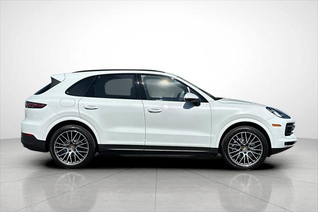 Photo of 2021 Carrara White Metallic Porsche Cayenne
