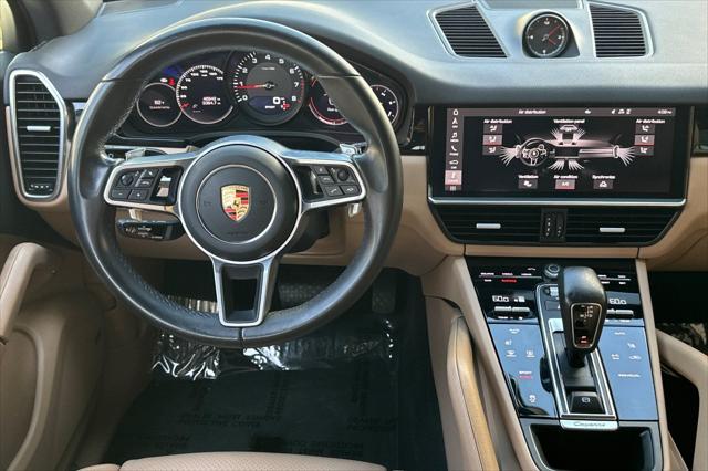 Photo of 2021 Carrara White Metallic Porsche Cayenne