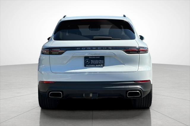 Photo of 2021 Carrara White Metallic Porsche Cayenne