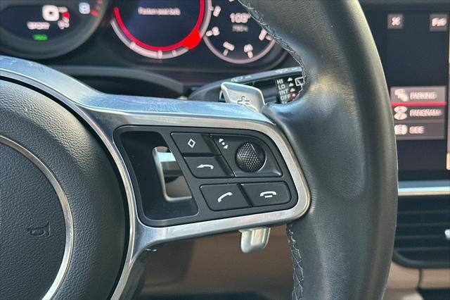 Photo of 2021 Carrara White Metallic Porsche Cayenne