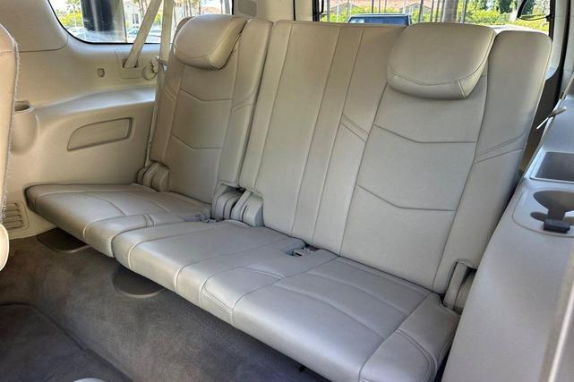 Photo of 2015 White Diamond Tricoat Cadillac Escalade ESV