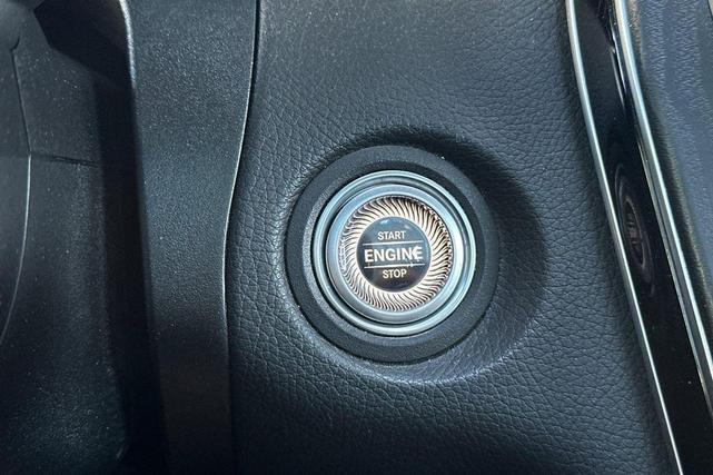Photo of 2022 MANUFAKTUR Selenite Grey Magno Mercedes-Benz GLC 300