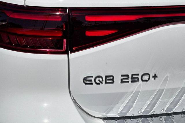 Photo of 2025 Polar White Mercedes-Benz EQB 250