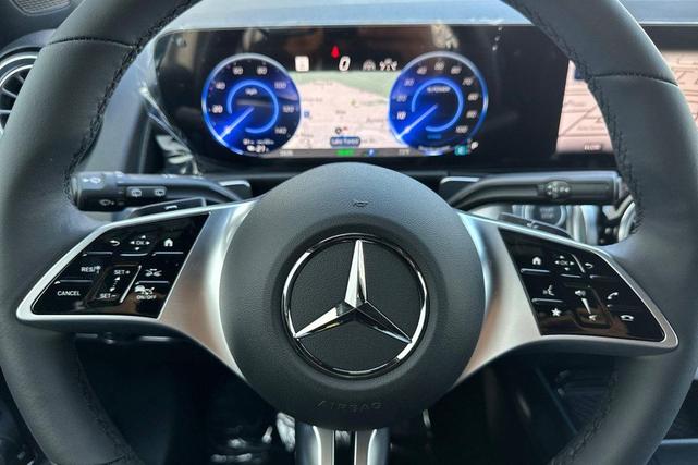 Photo of 2025 Polar White Mercedes-Benz EQB 250