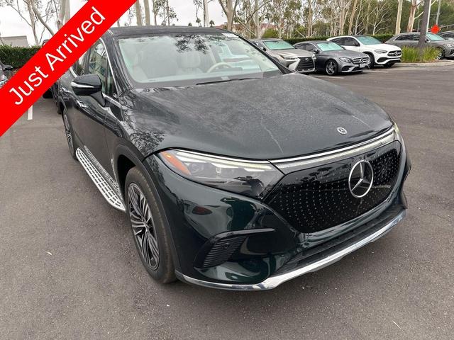 Photo of 2023 Emerald Green Metallic Mercedes-Benz EQS 450