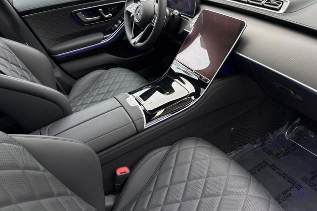 Photo of 2025 Black Mercedes-Benz S-Class