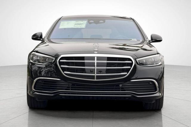 Photo of 2025 Black Mercedes-Benz S-Class