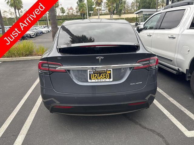 Photo of 2020 Gray Tesla Model X