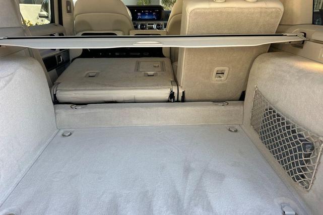 Photo of 2025 MANUFAKTUR Olive Metallic Mercedes-Benz G-Class