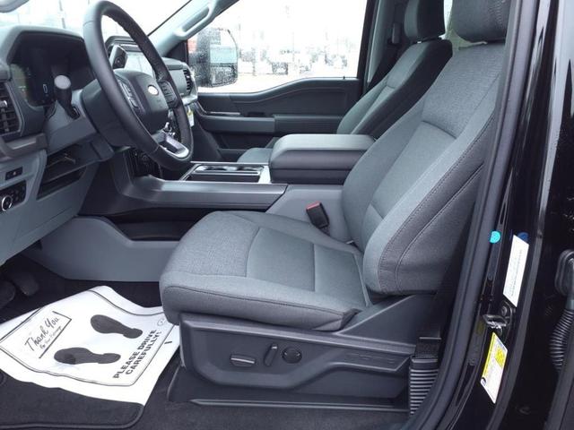 Photo of 2025 Agate Black Metallic Ford F-150