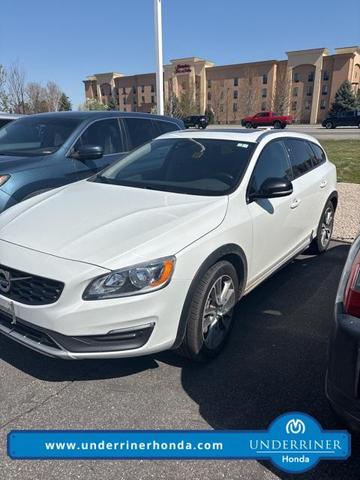 2016 Volvo V60 Cross Country