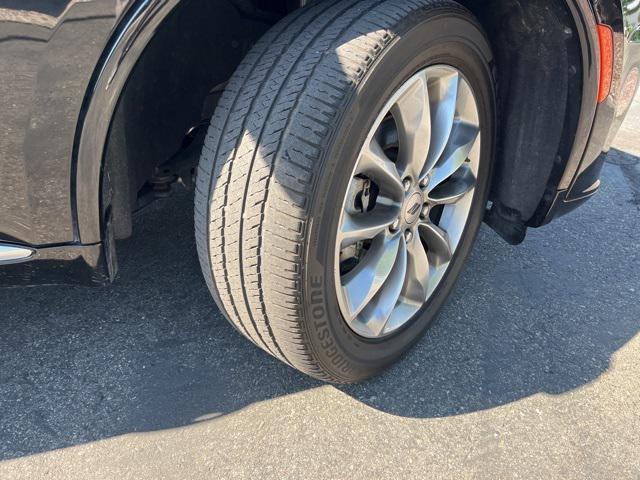 Photo of 2022 DB Black Clearcoat Dodge Durango