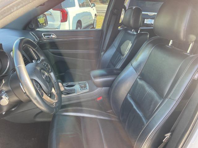 Photo of 2016 Bright White Clearcoat Jeep Grand Cherokee