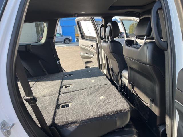 Photo of 2016 Bright White Clearcoat Jeep Grand Cherokee