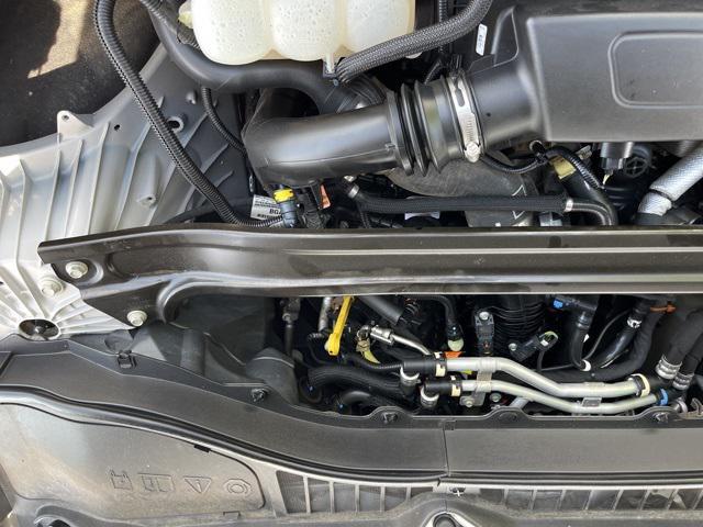 Photo of 2021 Iconic Silver Metallic Ford Explorer
