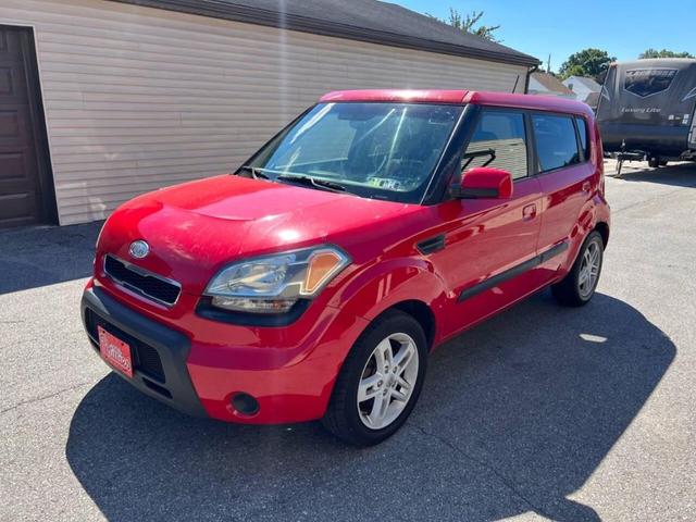 Photo of 2010 Molten Kia Soul