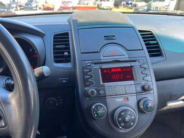 Photo of 2010 Molten Kia Soul
