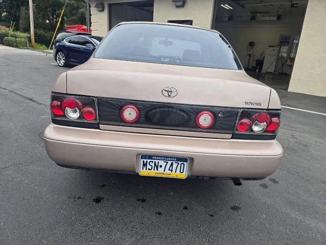 Photo of 1993 Champagne Toyota Corolla