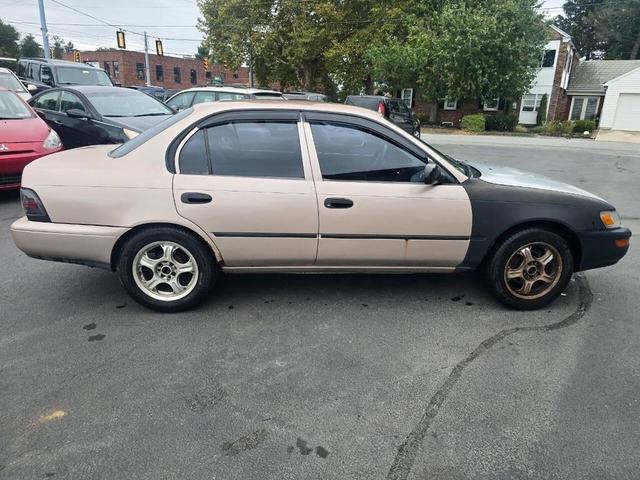 Photo of 1993 Champagne Toyota Corolla