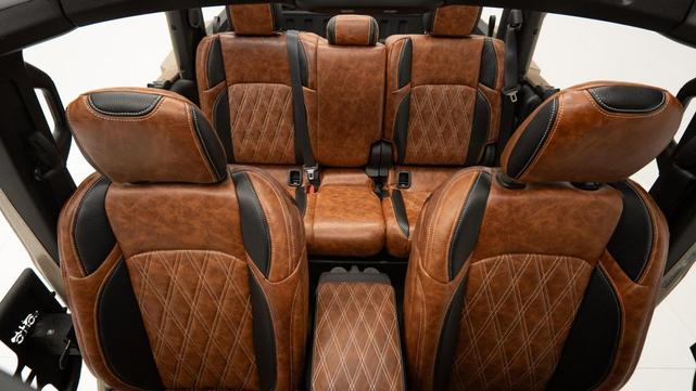 Photo of 2025 Black Clearcoat Jeep Gladiator