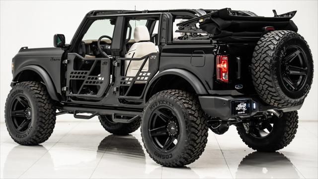 Photo of 2025 Shadow Black Ford Bronco