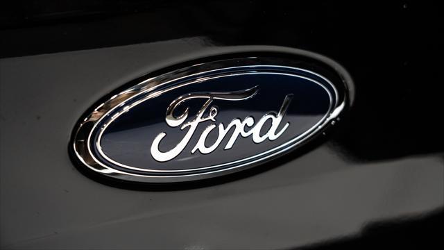 Photo of 2025 Shadow Black Ford Bronco