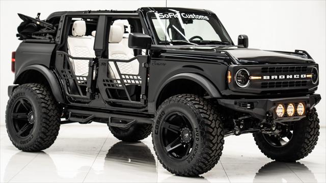 Photo of 2025 Shadow Black Ford Bronco