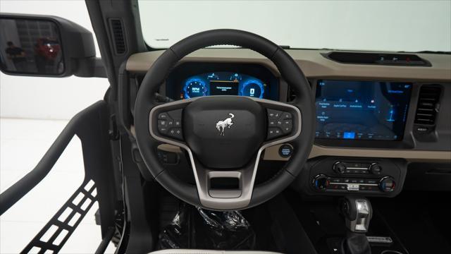 Photo of 2025 Shadow Black Ford Bronco