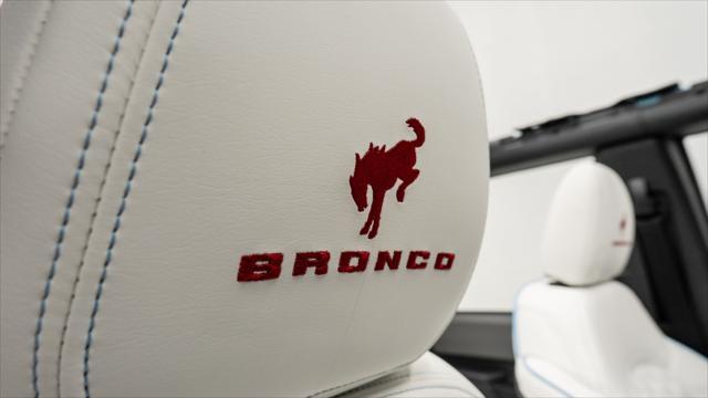 Photo of 2025 Velocity Blue Metallic Ford Bronco