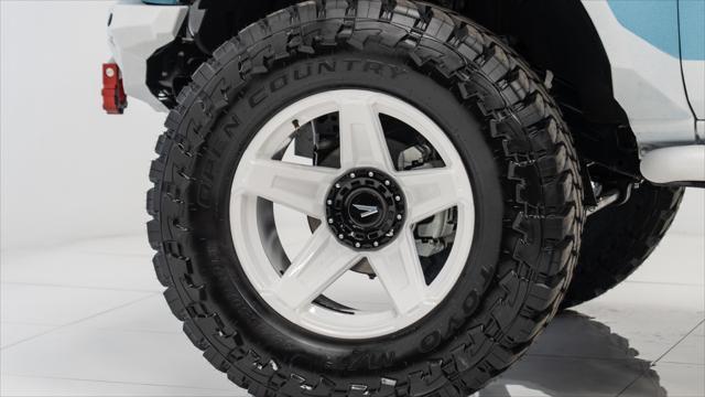 Photo of 2025 Velocity Blue Metallic Ford Bronco