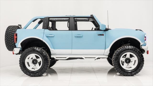 Photo of 2025 Velocity Blue Metallic Ford Bronco