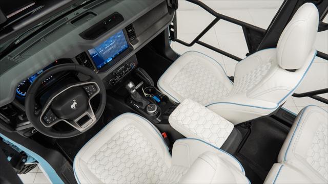 Photo of 2025 Velocity Blue Metallic Ford Bronco