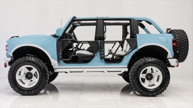 Photo of 2025 Velocity Blue Metallic Ford Bronco