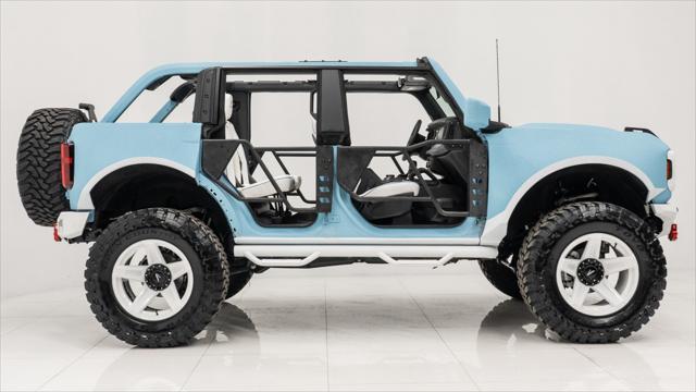 Photo of 2025 Velocity Blue Metallic Ford Bronco
