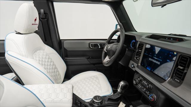 Photo of 2025 Velocity Blue Metallic Ford Bronco
