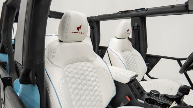 Photo of 2025 Velocity Blue Metallic Ford Bronco