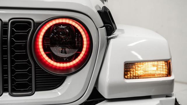 Photo of 2025 Bright White Clearcoat Jeep Wrangler