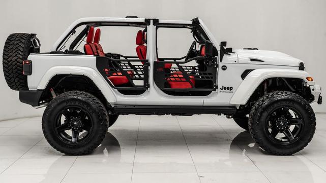 Photo of 2025 Bright White Clearcoat Jeep Wrangler