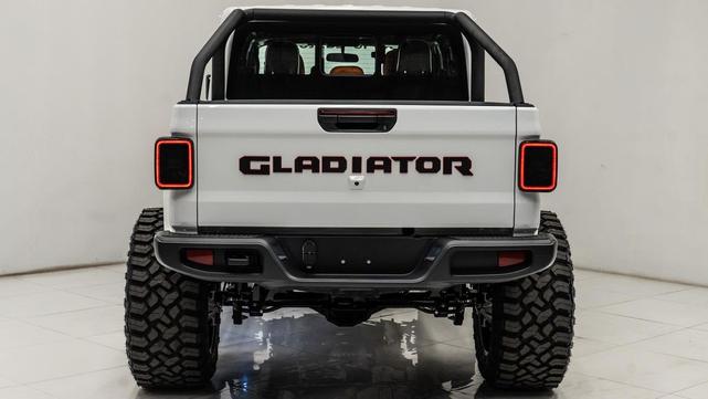 Photo of 2025 Bright White Clearcoat Jeep Gladiator