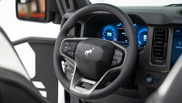 Photo of 2025 Shadow Black Ford Bronco
