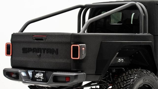 Photo of 2025 Bright White Clearcoat Jeep Gladiator