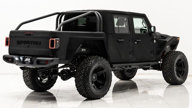 Photo of 2025 Bright White Clearcoat Jeep Gladiator