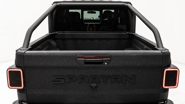 Photo of 2025 Bright White Clearcoat Jeep Gladiator