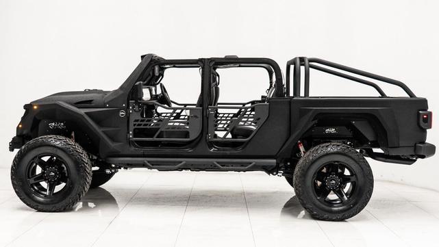 Photo of 2025 Bright White Clearcoat Jeep Gladiator