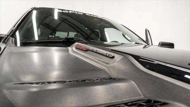 Photo of 2021 Diamond Black Crystal Pearlcoat RAM 1500