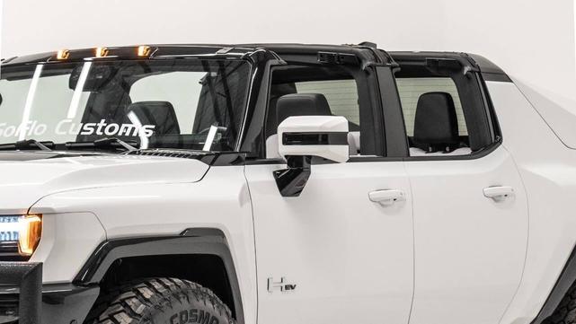 Photo of 2022 Interstellar White GMC HUMMER EV